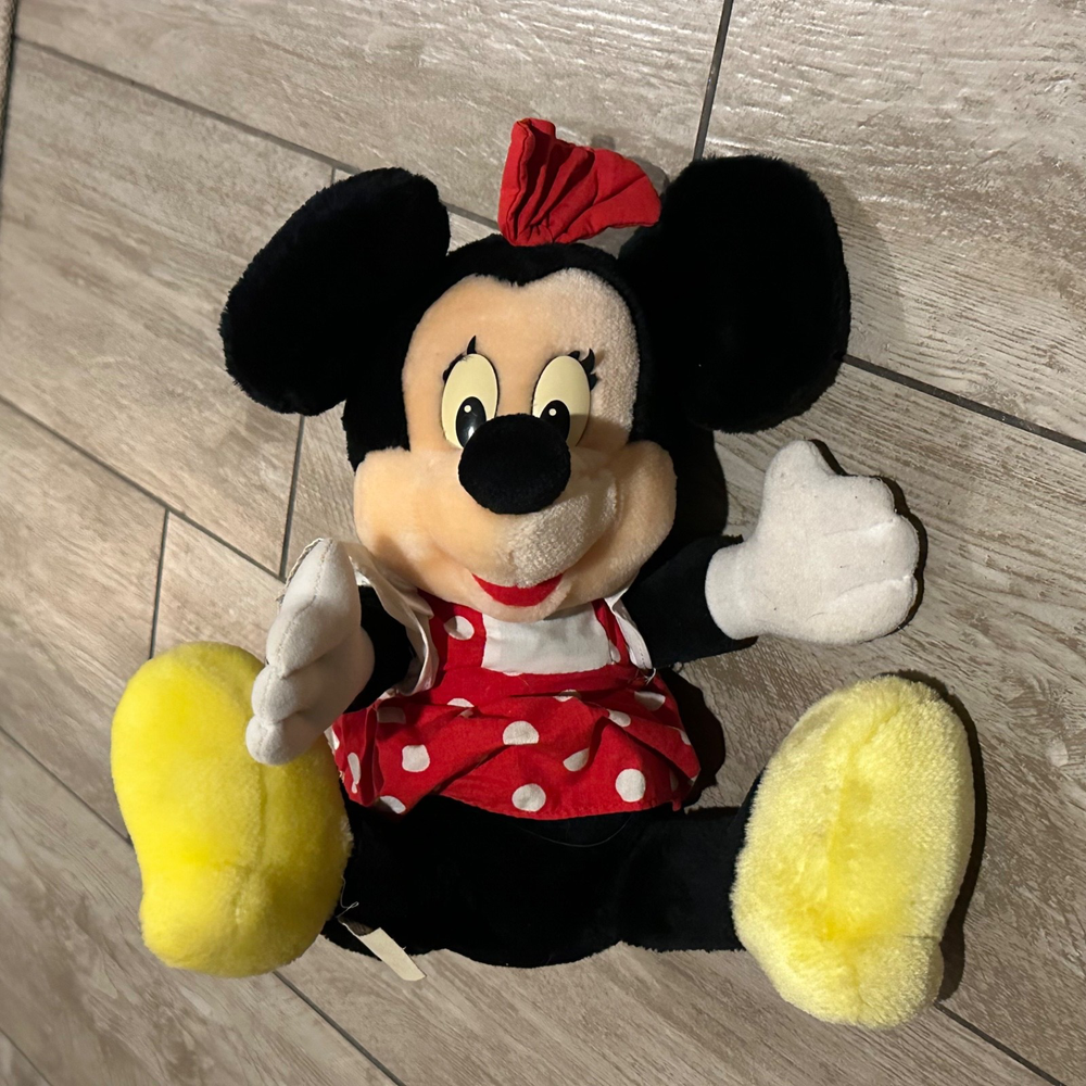 Vintage Minnie Mouse 12 Inch Plush from Disneyland and Walt Disney World