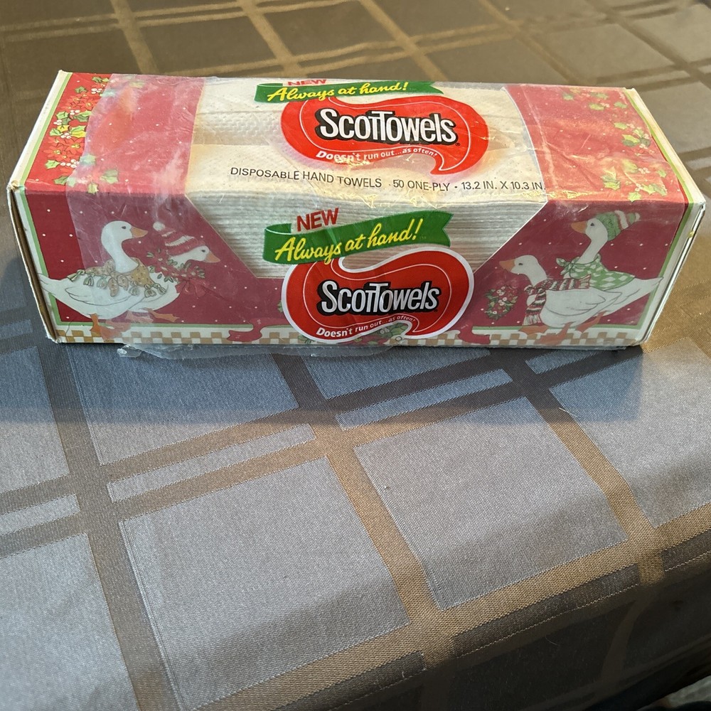 New Open Box ScotTowels Disposable 50 Guest Hand Towels Christmas Goose 1980's
