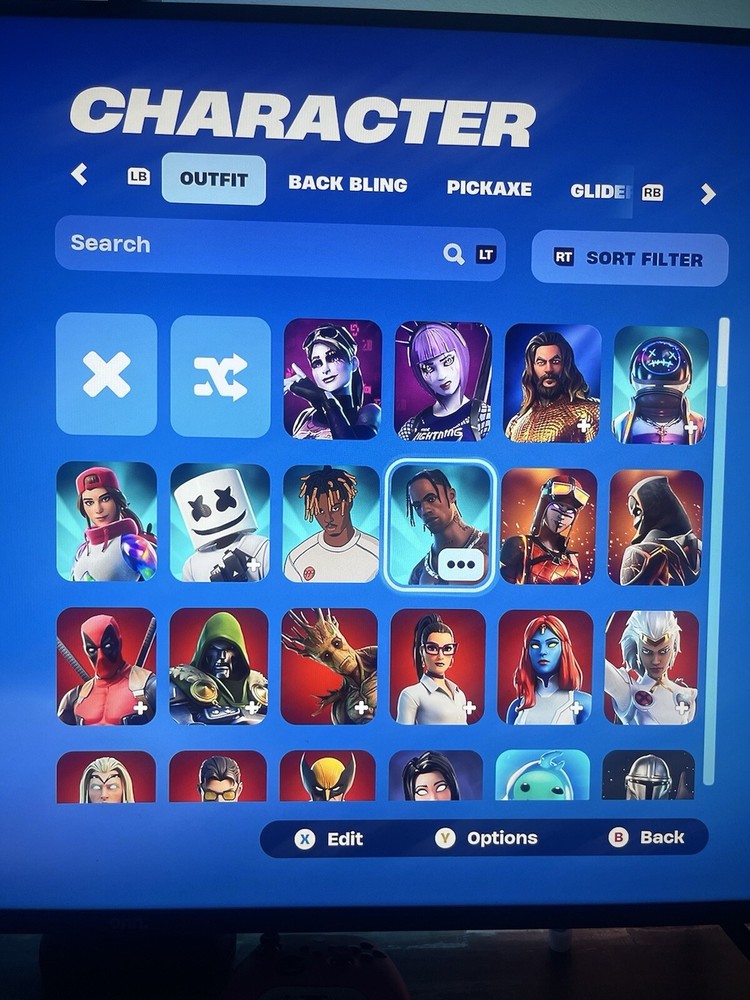 Season 3 Battle Pass And More 200+ Skins Looking For 3 Offer Dm For More Info