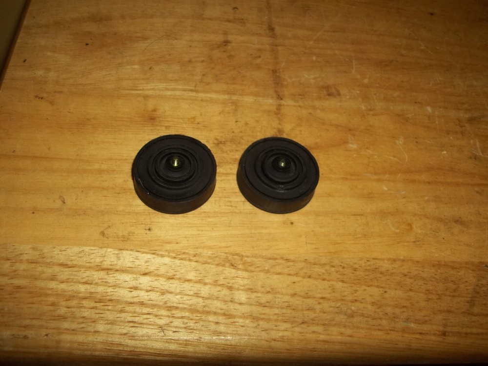 VTG Realistic Lab-2100 Turntable Replacement Feet Set of 2