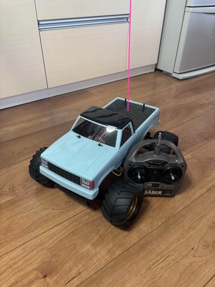 Tamiya Blackfoot Twin Motor 4WD RC Monster Truck Radio Control Set