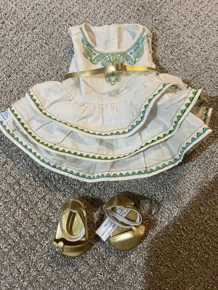 Elegant Leas Celebration Outfit for Special Occasions