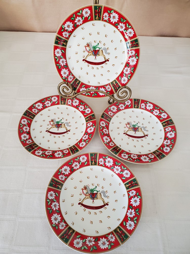 Set 4 - Kobe Charlton Hall - Classic Traditions - Christmas SALAD PLATES - New