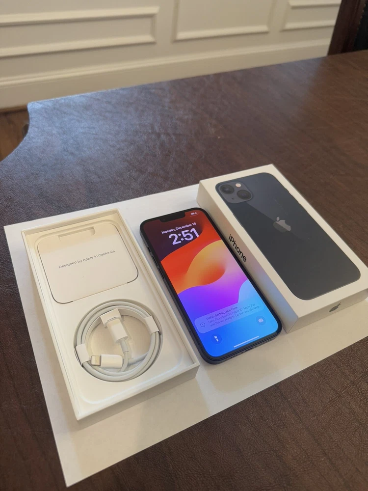 Apple iPhone 13 - 128 GB - Midnight (T-Mobile)