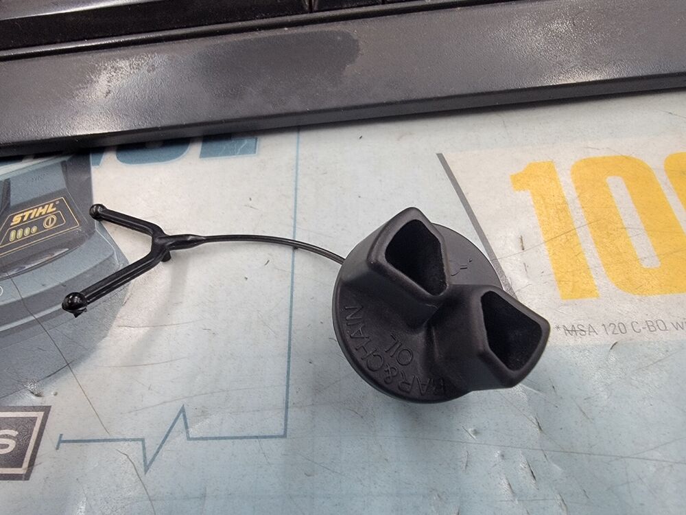 NEW OEM POULAN/CRAFTSMAN #530057236 OIL TANK CAP