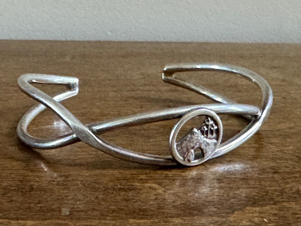 VINTAGE STERLING SILVER 925 TRIPLE CROSS OF CALVARY CUFF BRACELET – 20.8G FAITH