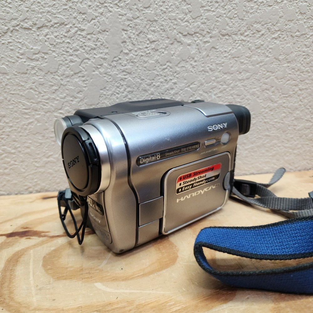 Sony DCR-TRV280 Digital 8 Camcorder with NightShot and SteadyShot Tested For Parts