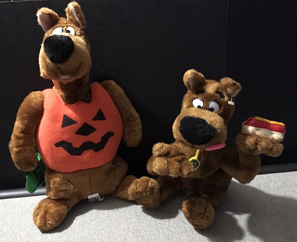 Scooby Doo Play By Play Plush Lot of 2 Halloween Pumpkin Trick Treat & Hot Dog
