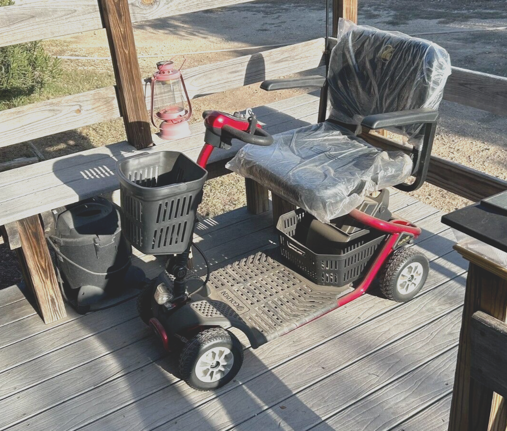 Golden LiteRider Portable Full-size 4-wheel Mobility Scooter : BARELY USED