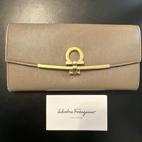 Salvatore Ferragamo Beige Leather Bi-fold Long Wallet 2662