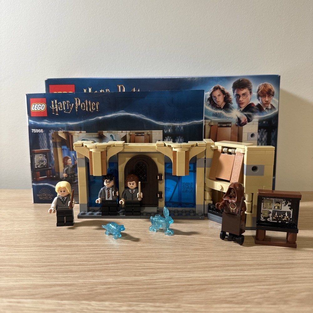 LEGO Harry Potter: Hogwarts Room of Requirement (75966)