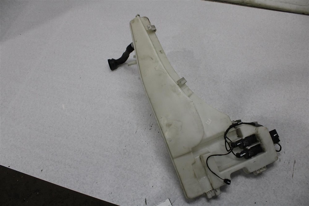 BMW X5 X5M 2007-2013 Windshield Washer Fluid Reservoir Bottle 1377452