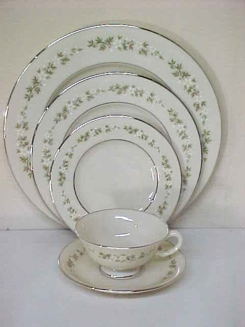 Lenox Brookdale 5 Piece Place Setting Dinner Salad Bread Plate Cup & Saucer