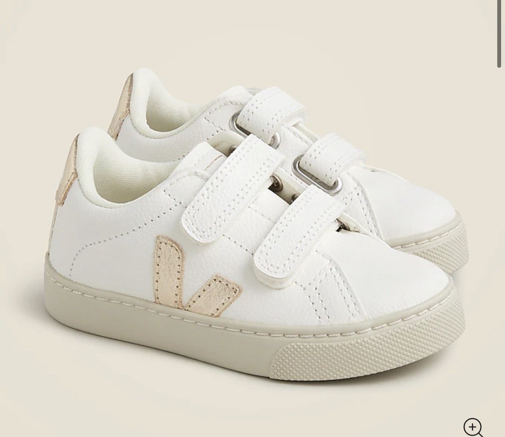 Veja Kids Esplar metallic leather sneaker size 8.5 stylish durable