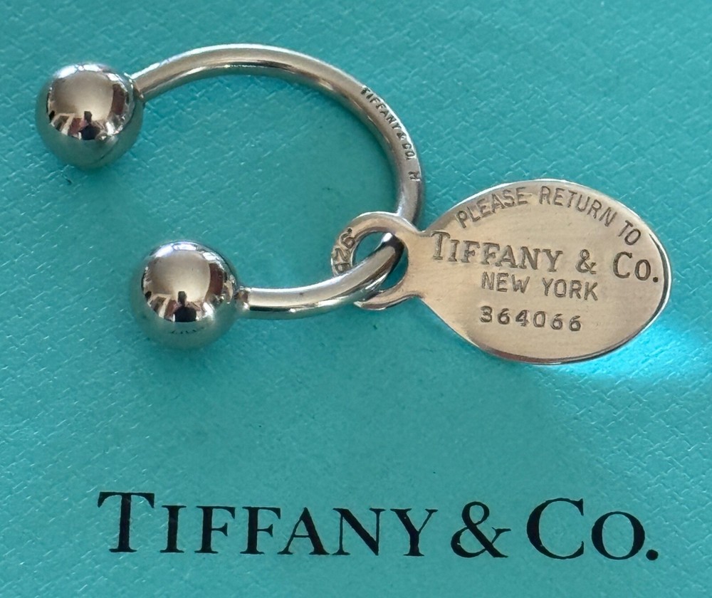 Tiffany & Co. Please Return To Tiffany & Co.  Small Keyring Sterling  Silver 925