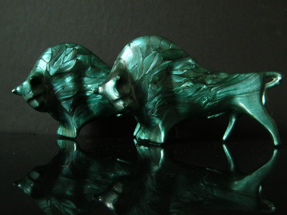 2 vintage decorative figurines BULLS