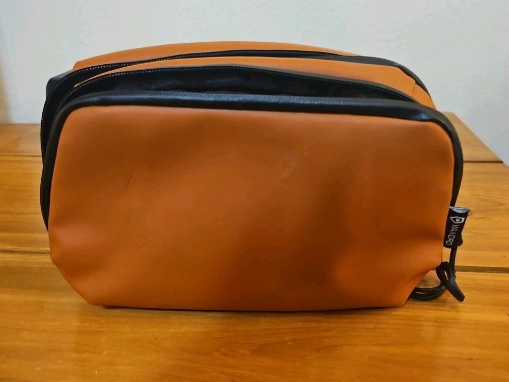 Wandrd Tech Bag Large Orange