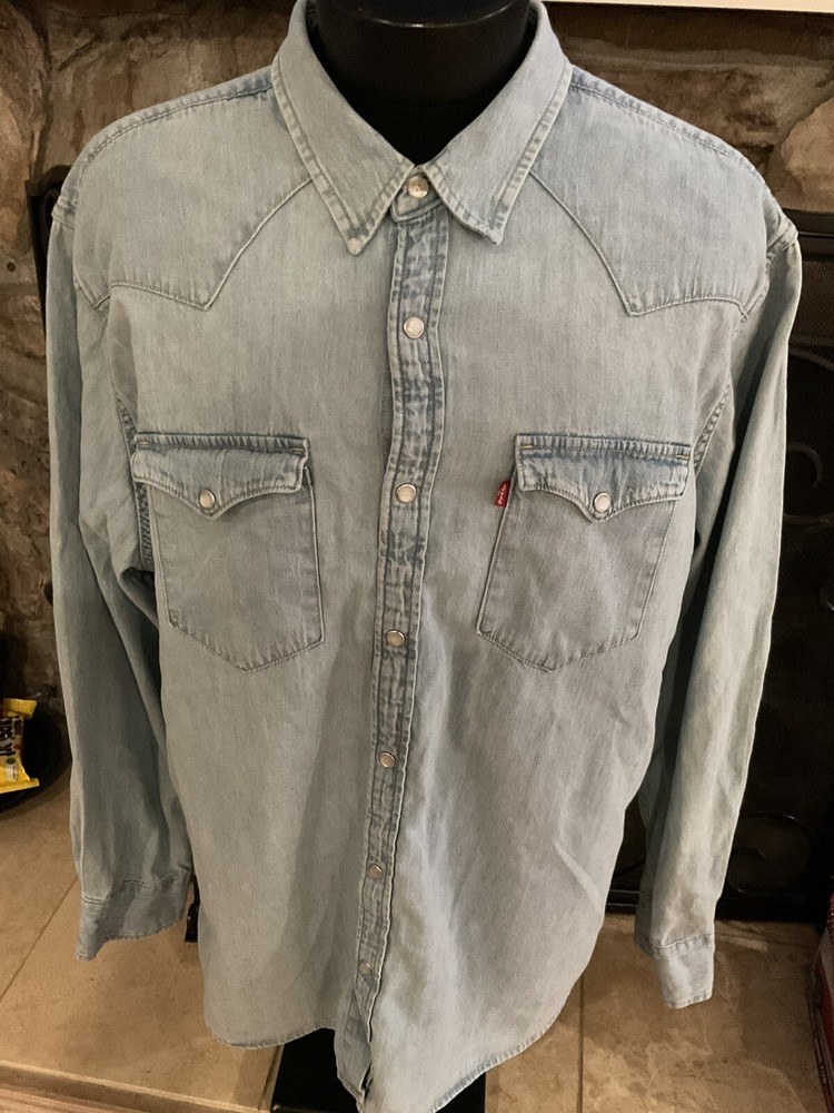 Levi’s Mens Long Sleeve Pearl Snap The Barstow Western Denim Light Wash Blue