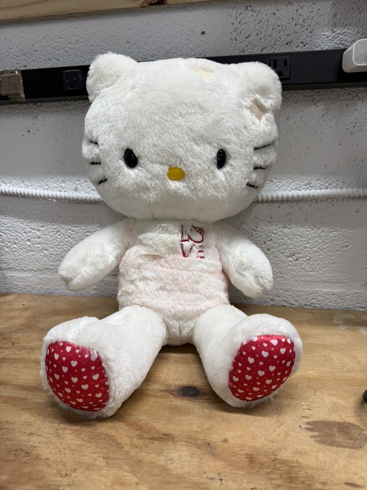 Build A Bear Sanrio Hello Kitty Valentines Day LOVE White Hearts 2012 NO BOW
