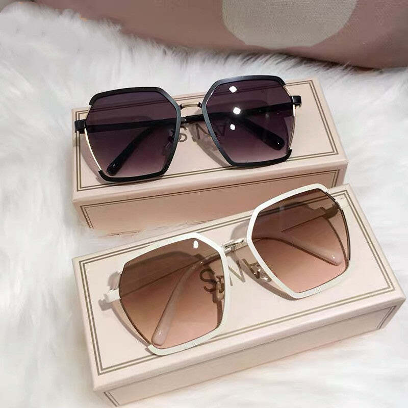 Ins Vintage Half-Frame Sunglasses Summer Oversize Metal Square Eyewear Uv400 Out