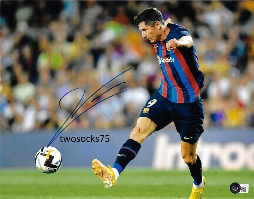 Robert Lewandowski - Barcelona Signed Autographed 8x10 reprint Photo