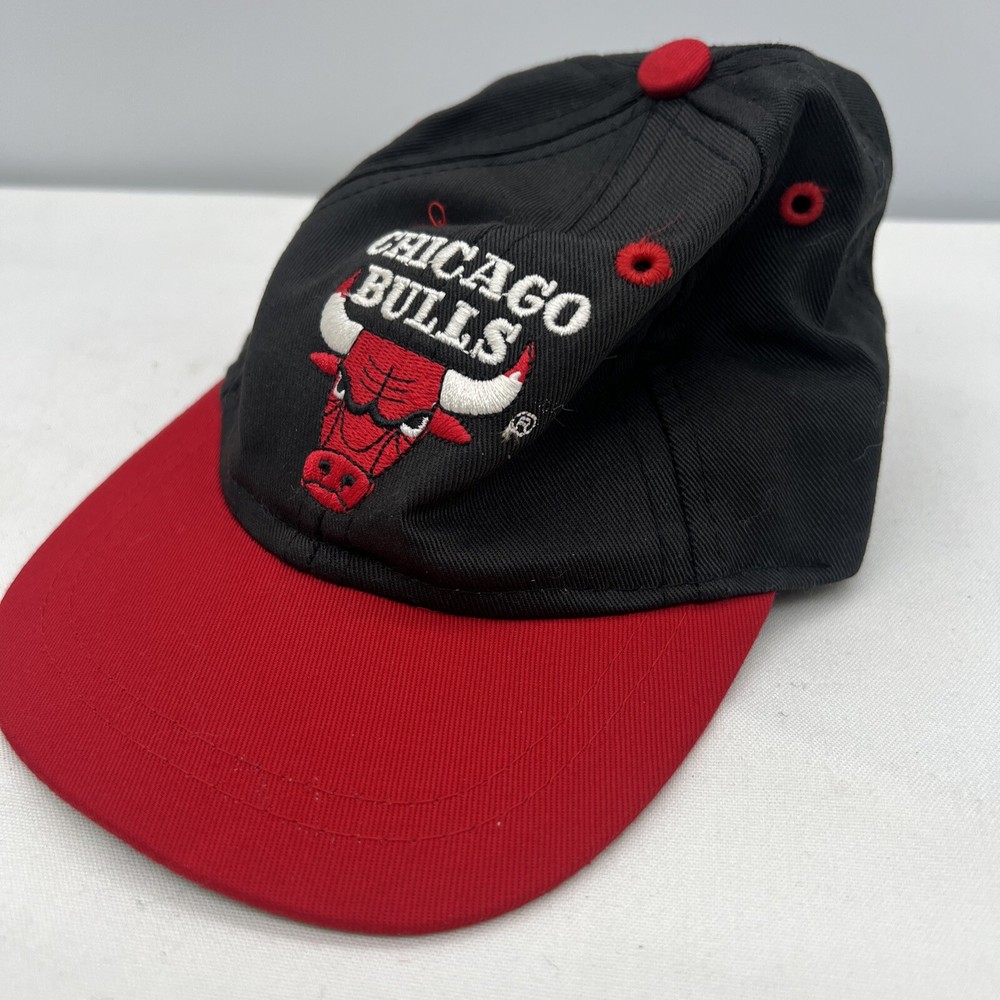 Vtg Chicago Bulls Infant Hat Cap Black And Red, Stitched Logo Elastic Back Strap