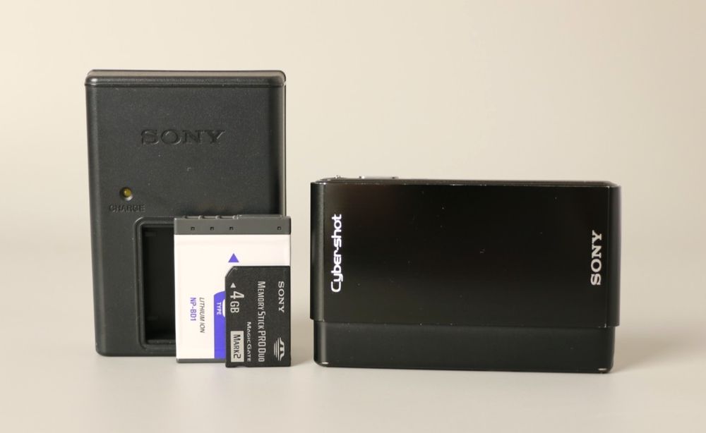 Sony Cyber-shot DSC-T77 10.1MP Digital Camera Black with 4x Zoom & Memory Card