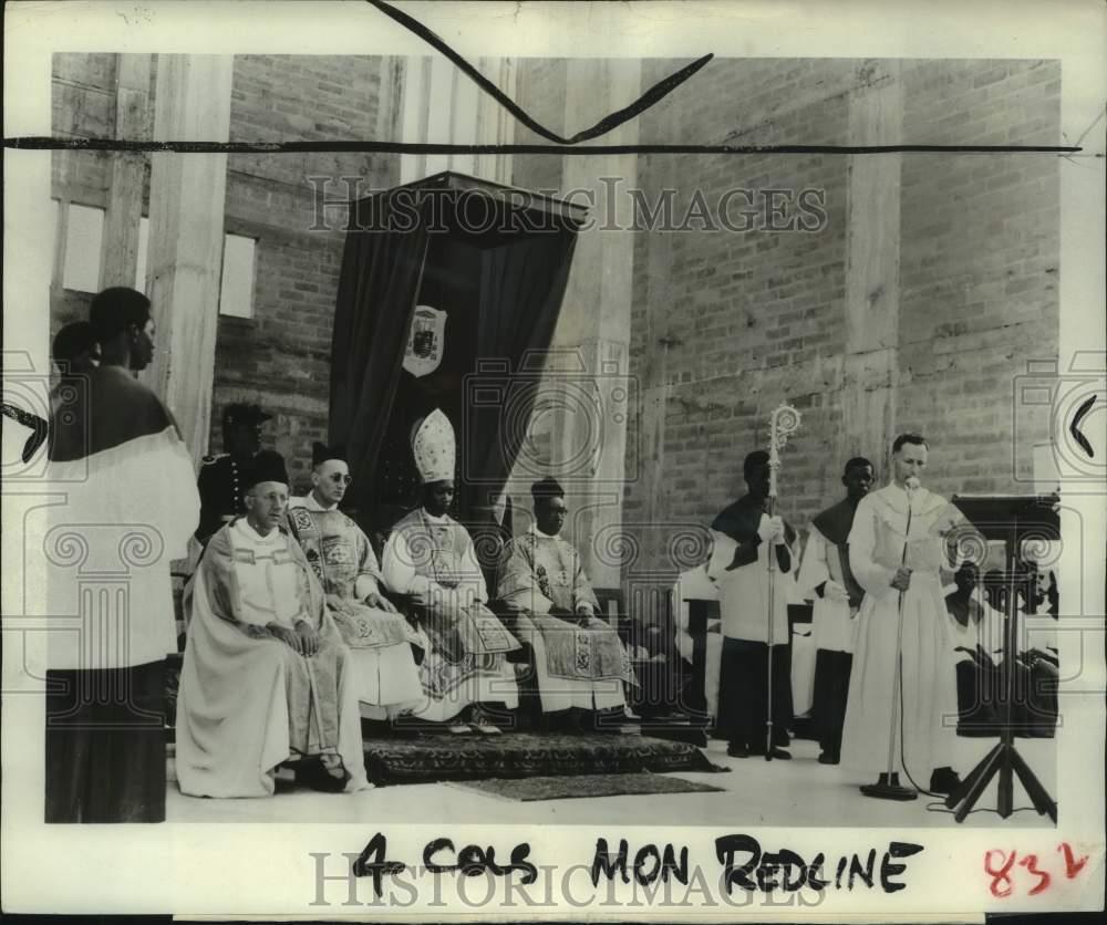 1953 Press Photo Papal Bull Read at Bishop Bowers Appointment in Africa-image