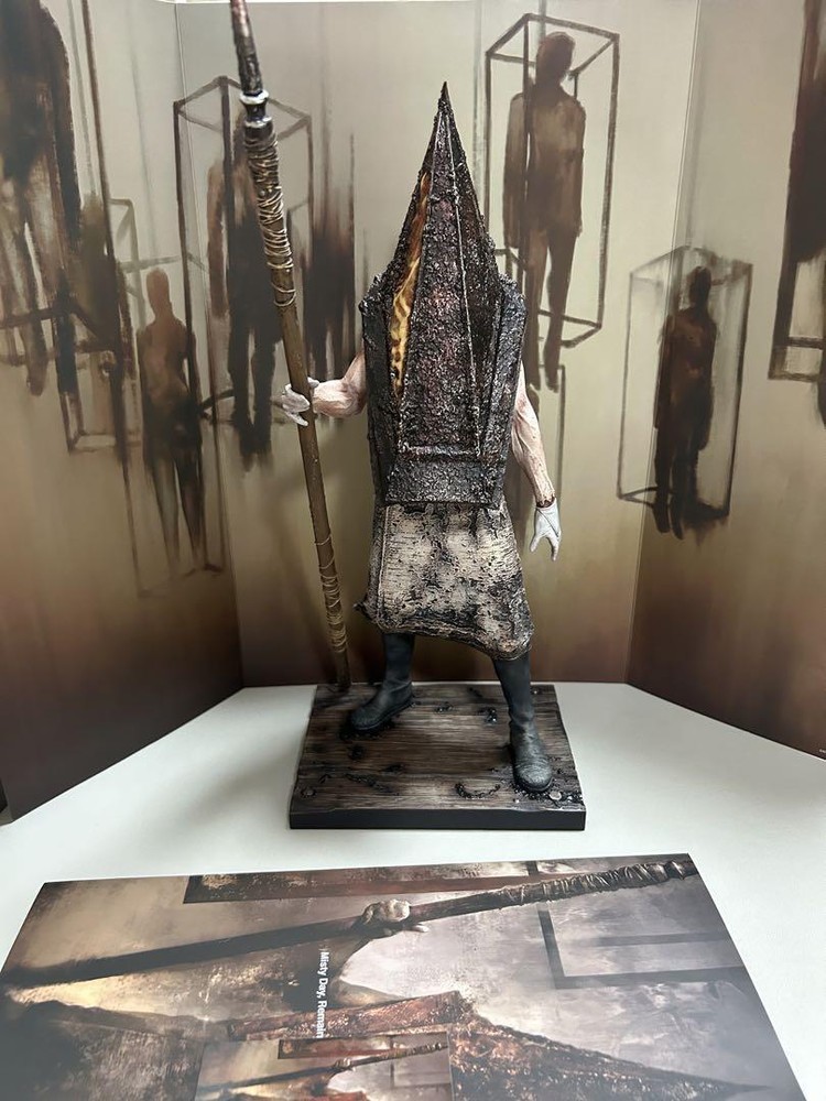SILENT HILL 2 Remains Of The Judgement Red Pyramid Head Thing 1/6 Scale StatueJP