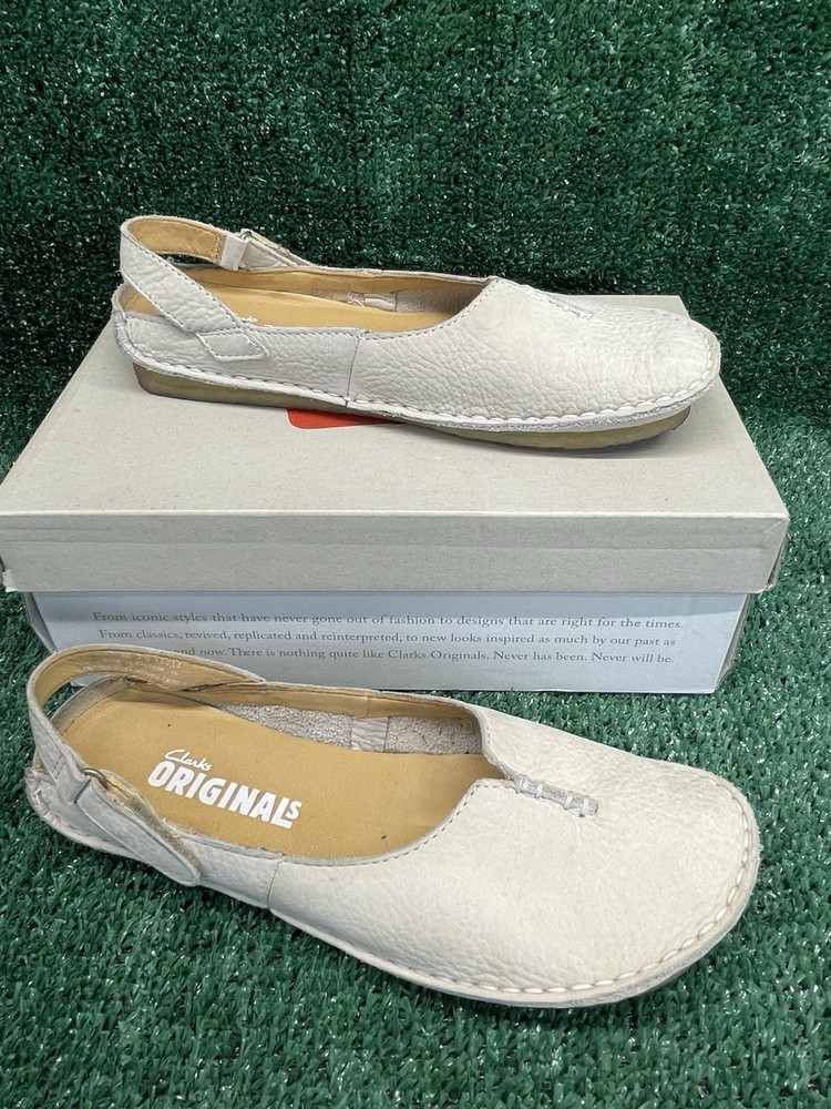 Clarks Originals Cream Nubuck Leather Backstrap Ballet Flats Women Size 7M Excellent Condition