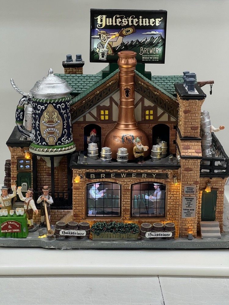 Lemax Yulesteiner Brewery 2010 Sights and Sounds Retired Excellent Condition