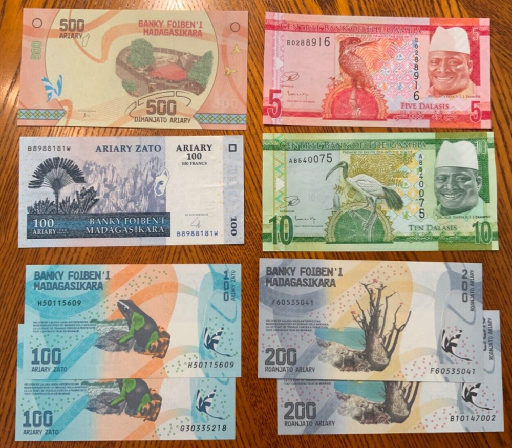 Vintage World Banknote Lot .