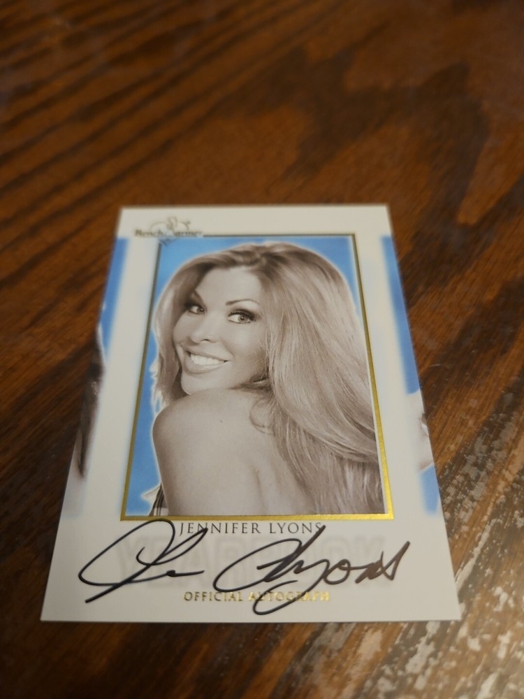2014 Benchwarmer Hot For Teacher Yearbook Autograph Jennifer Lyons Auto Playboy