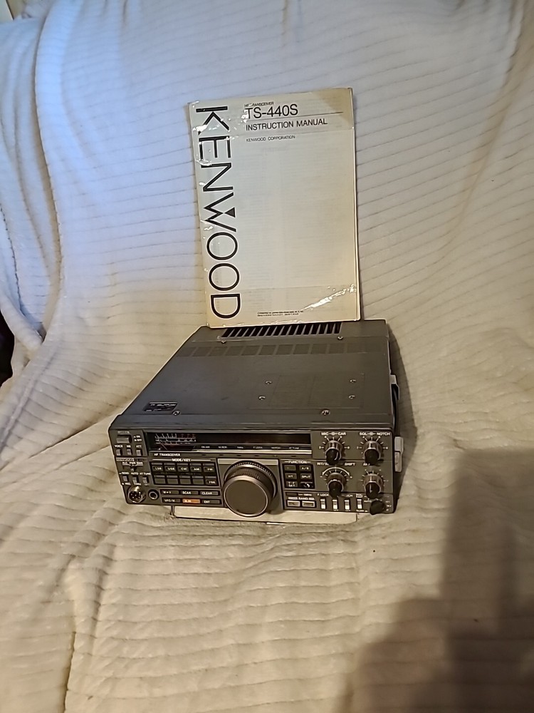KENWOOD TS-440S HF Transceiver With Manual ~UGLY BUTTON PRICE REDUCTION!