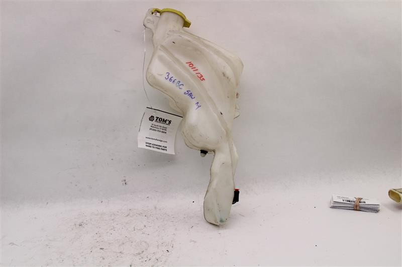 2007-2017 Dodge Caliber Jeep Compass Patriot Windshield Washer Fluid Reservoir 1011135