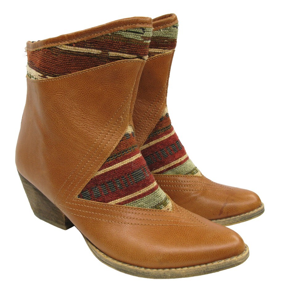 Sbicca  Aztec Navajo Faux Leather Cowboy Western Ankle Boots Women's 7.5
