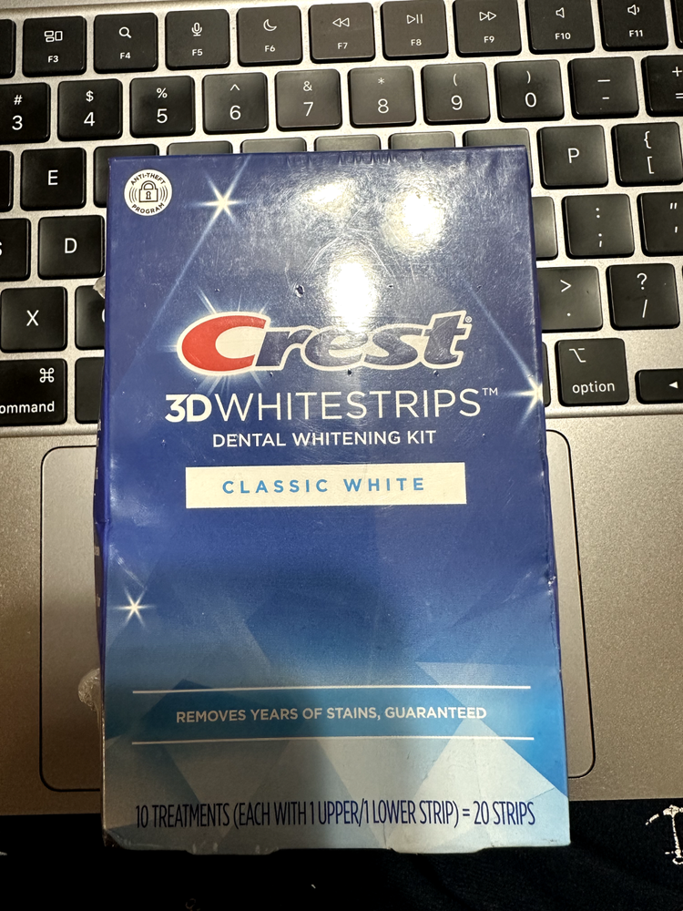 New Crest 3D White Strips Classic White 10 treatments - Exp 11/25
