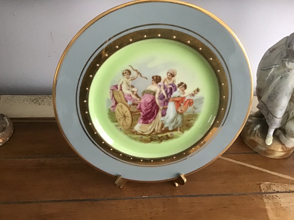 VTG VIENNA STYLE FIGURAL CHERUBS AND MAIDENS GOLD GUILD d BEEHIVE MARK 10 5/8”