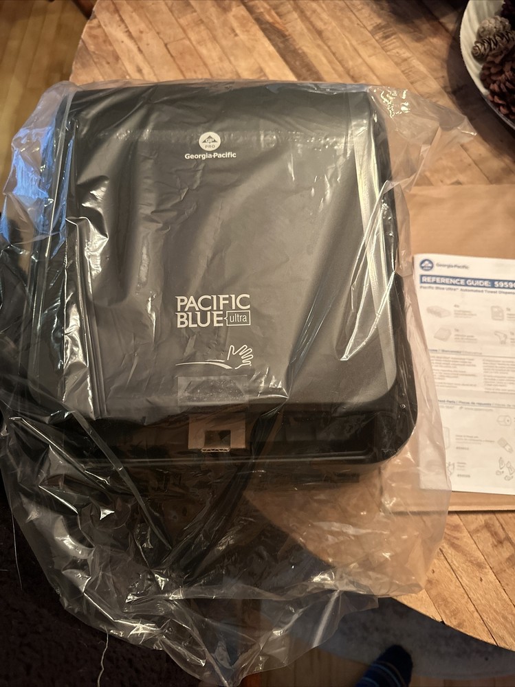 Georgia-Pacific Blue Ultra Automated Paper Towel Dispenser  Black 59590-image