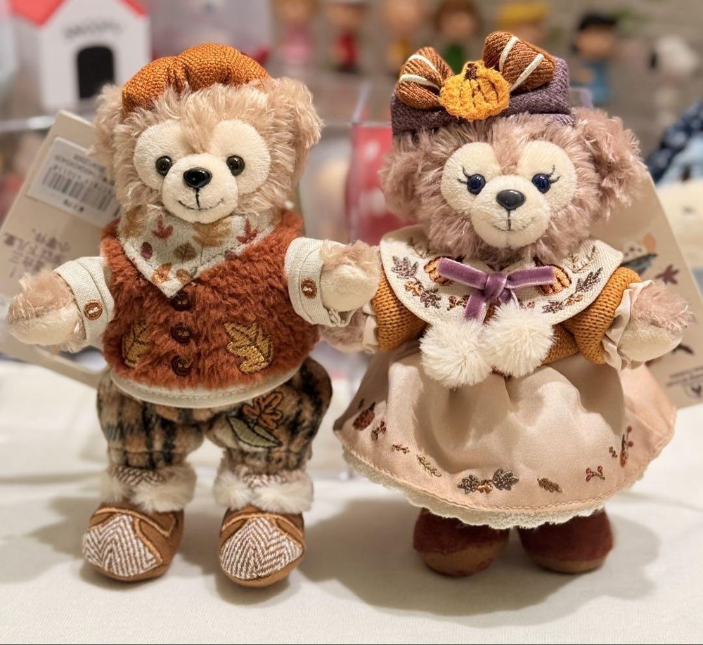 Shanghai Disney Exclusive 2024 Halloween Duffy and Shelly May Keychain #a308f1