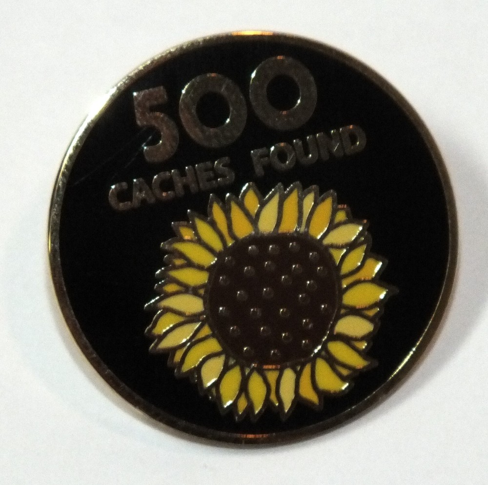 Geocaching 500 Caches Found Souvenir Pin - Sunflower Hiking Travel Gift S4