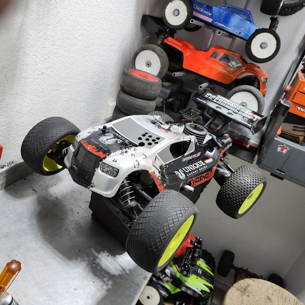Kyosho Unique Inferno St Race Spec