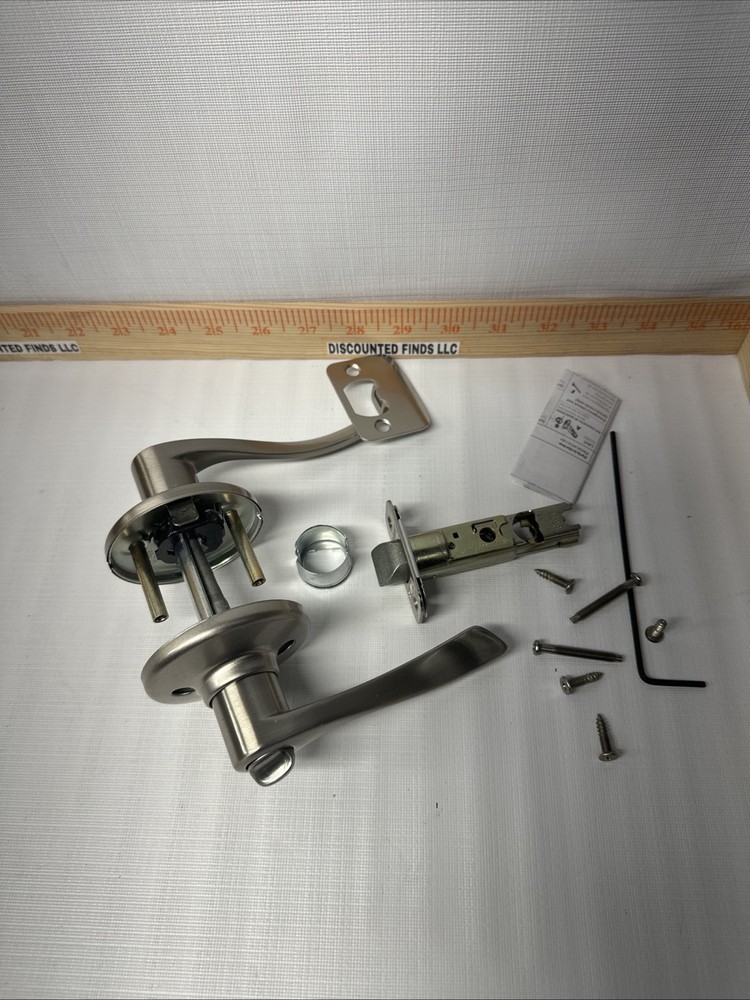 Kwikset Bed & Bath Privacy Door Lever Set Balboa Satin Nickel B30