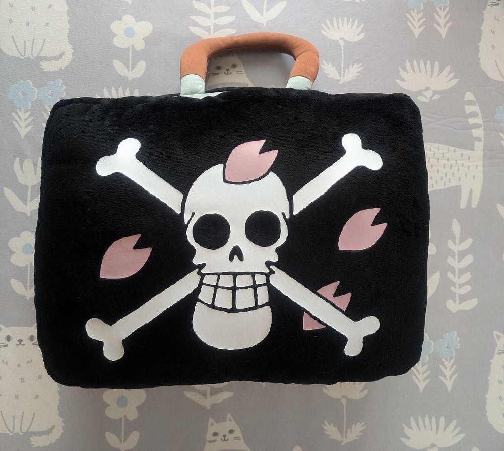 NEW Super rare Dr. Hiriluk  Bag trunk Cushion Chopper Black Plush One Piece JPN