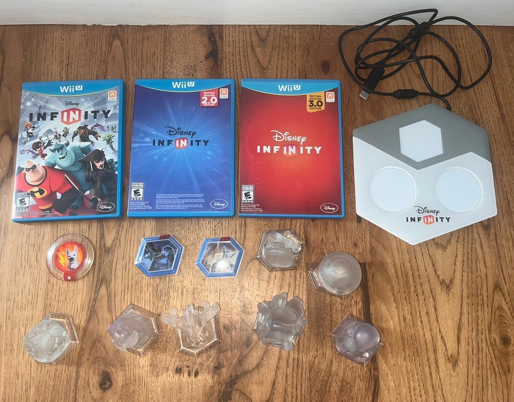 DISNEY INFINITY Bundle Wii U 3 Games + Portal lot 1.0 2.0 3.0 + Worlds + Minigam