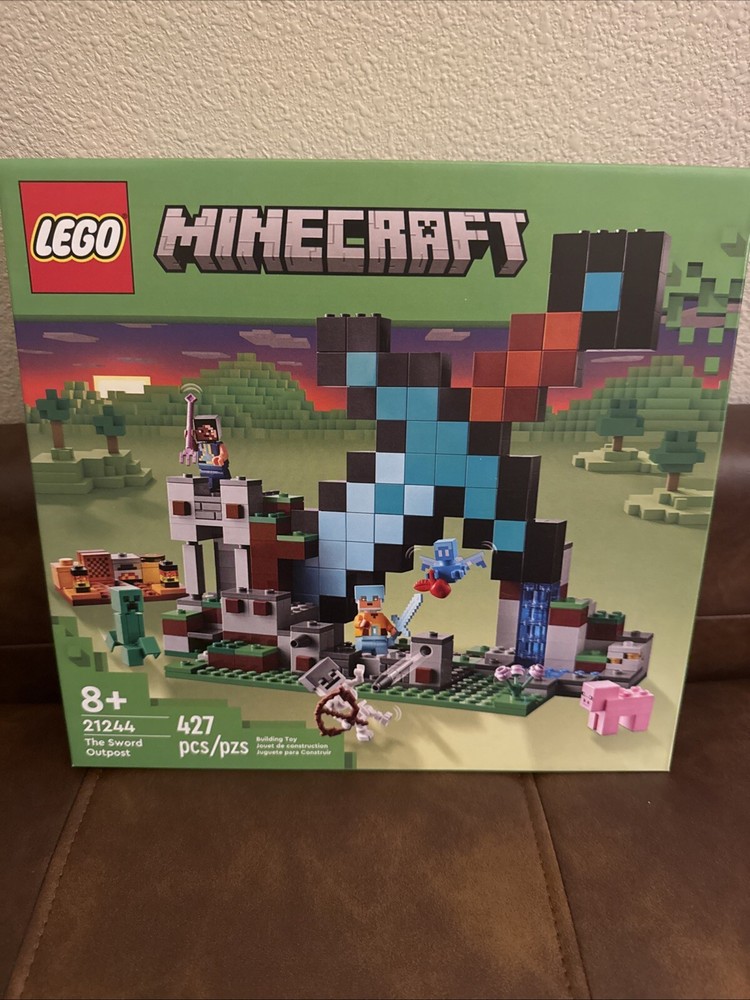 LEGO Minecraft The Sword Outpost 427-Piece Building Set New Sealed  