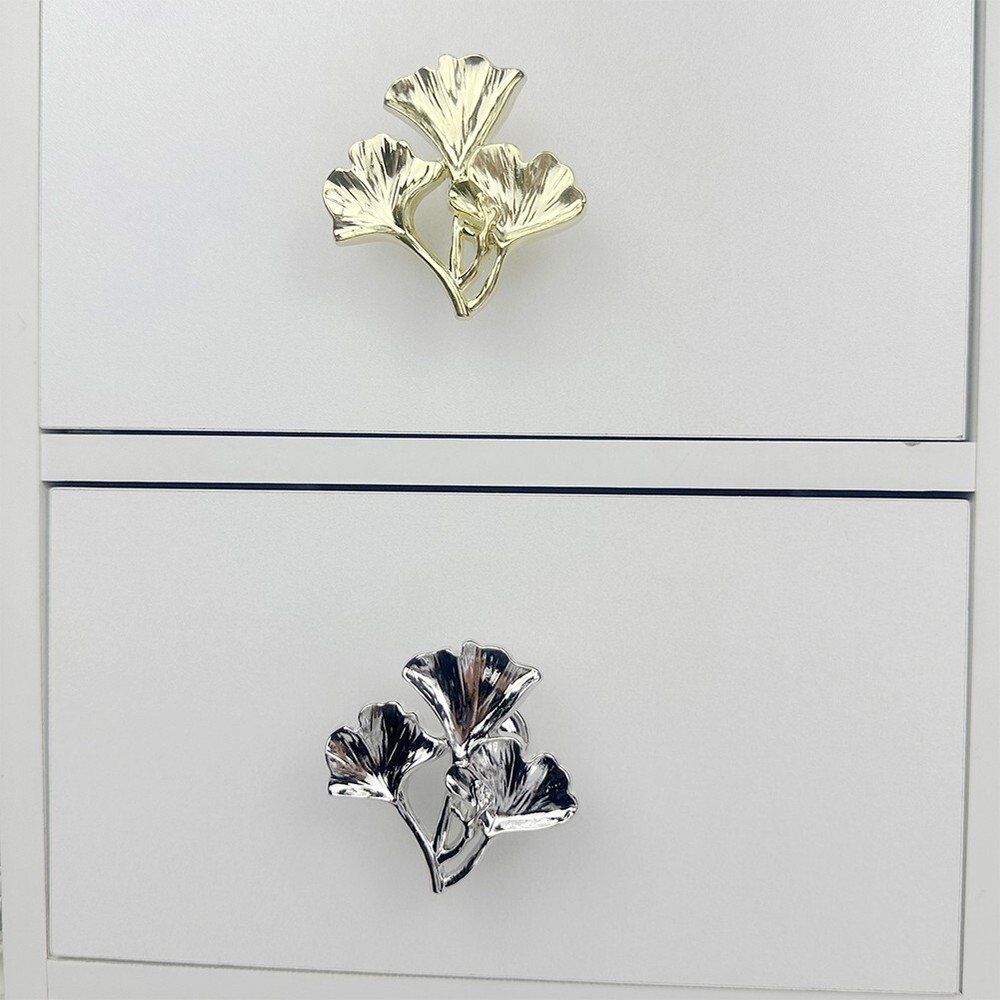 Sleek Flower Shaped Drawer Pull Robust Zinc Alloy Handle for Home Decor