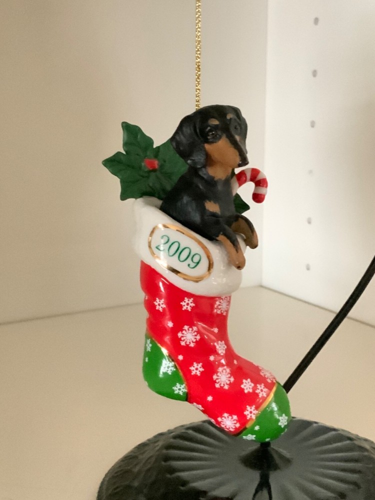 Danbury Mint Dachshund Annual Christmas Ornament 2009 w/ Box