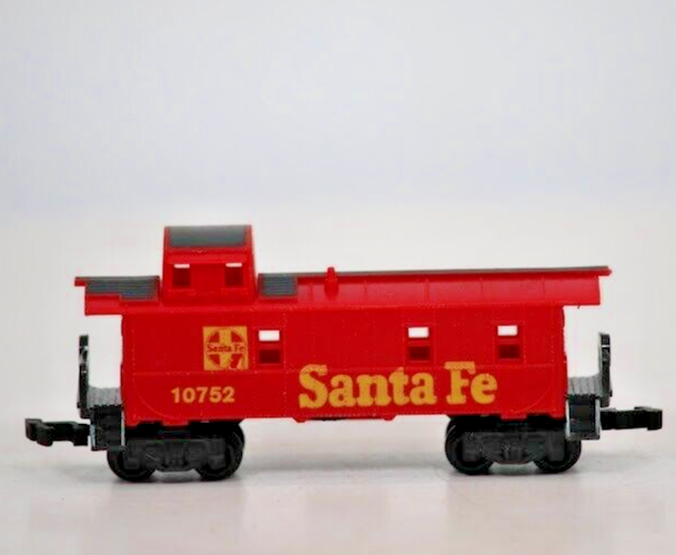 Aurora Rail Master N Scale Santa Fe Caboose 10752 Model Train