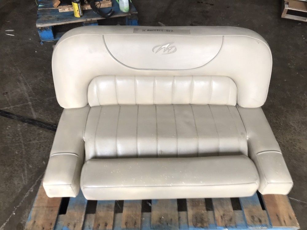 06 Monterey 302 boat bench seat chair